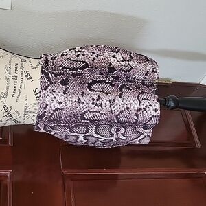 Snake skin print miniskirt size small like new